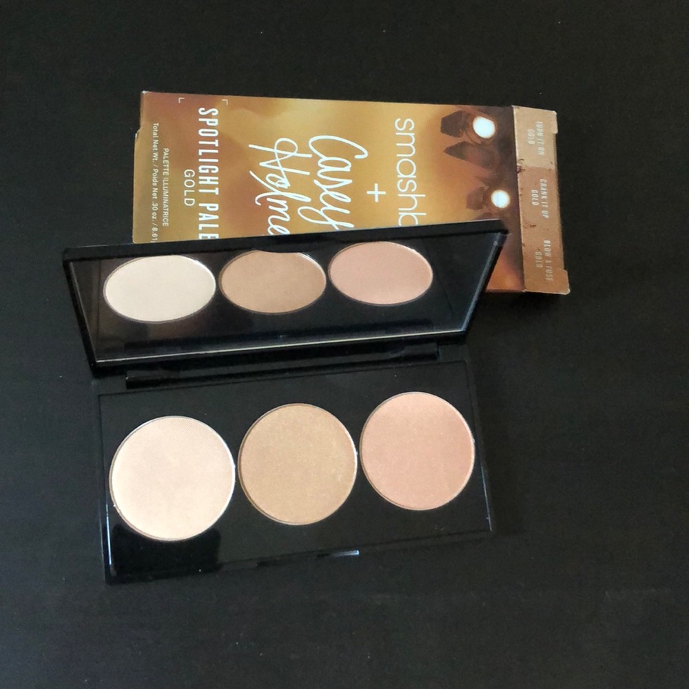 Smashbox highlight palette in gold